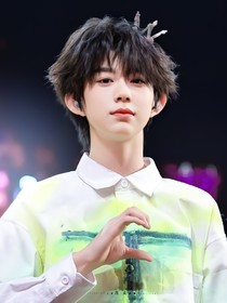 从合作对象到枕边人